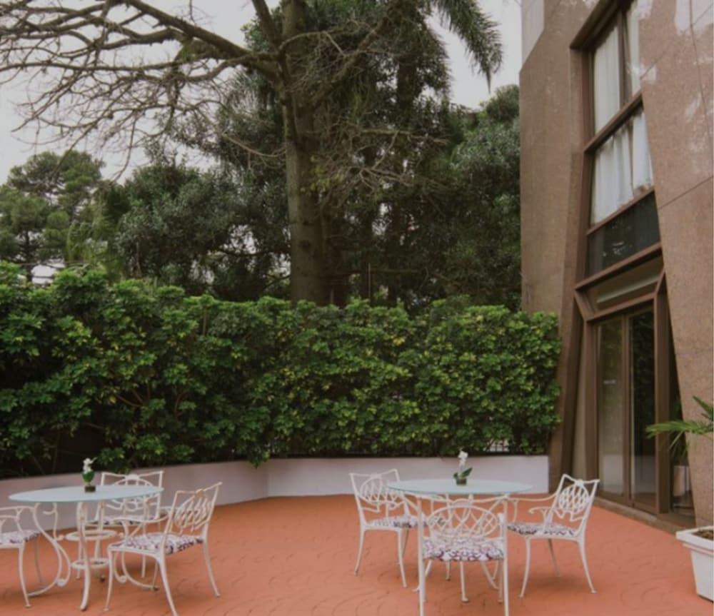 Swan Porto Alegre Hotel Exterior photo